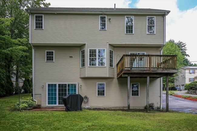 Building Photo - 142 Olean St