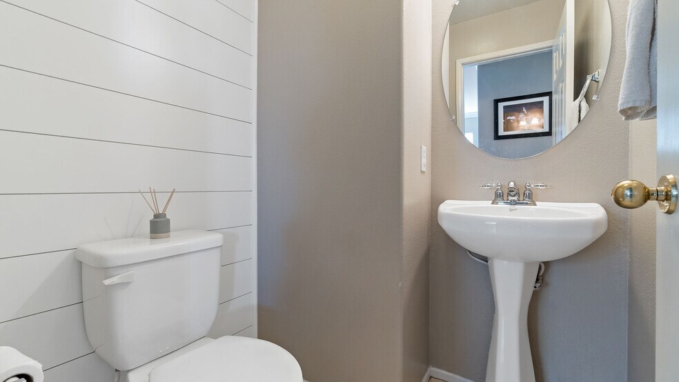 Building Photo - 29134 Bridgeport Ln