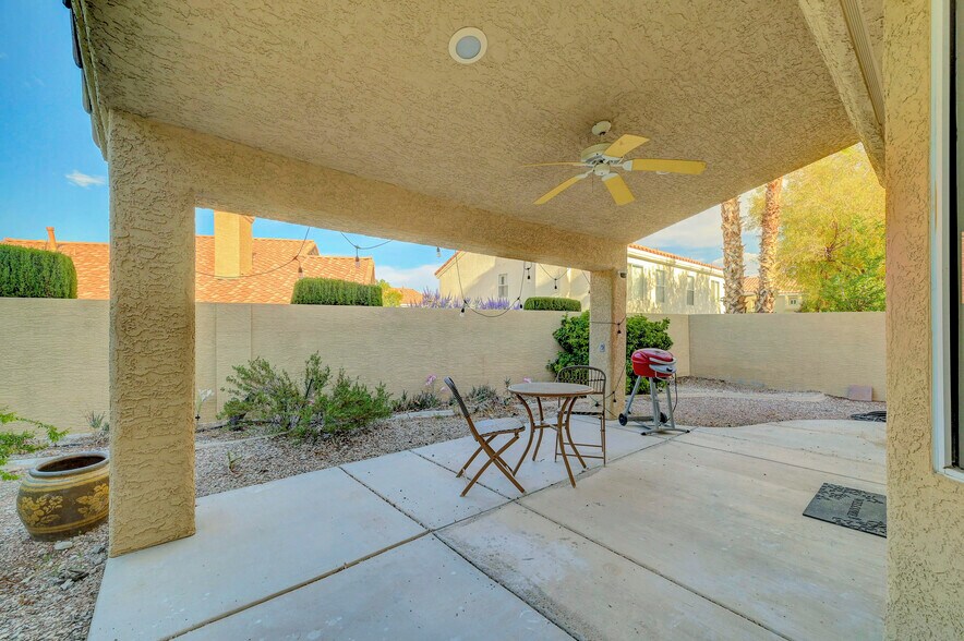 Building Photo - 2136 Birch Gray Dr