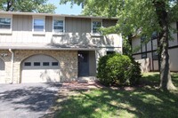 Building Photo - 3 Bed, 3 Bath Overland Park KS