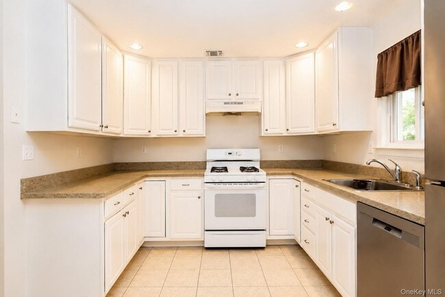 Building Photo - 263 Tamerisk Ln