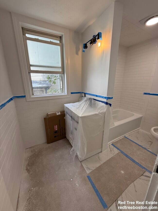 Building Photo - 18 Quint Ave