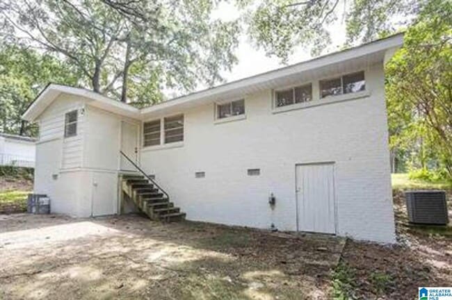 Building Photo - 5000 Scenic View Dr