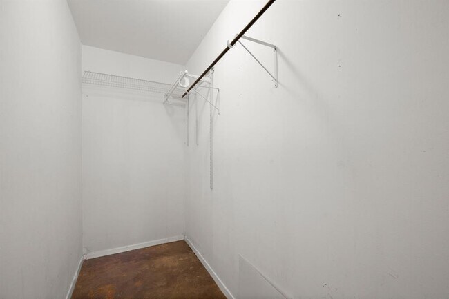 Building Photo - 5103 Orleans Ct