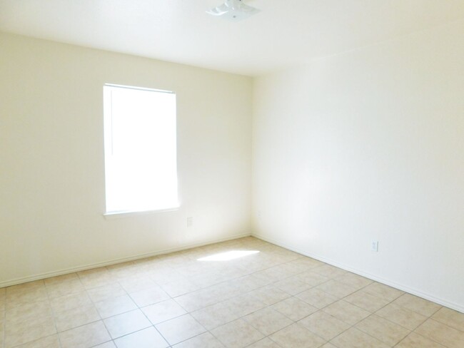 Building Photo - 4601 Wade Dr