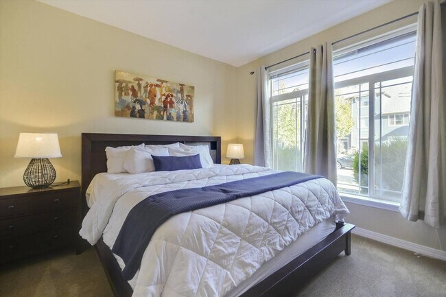 Building Photo - 204 Illinois Dr