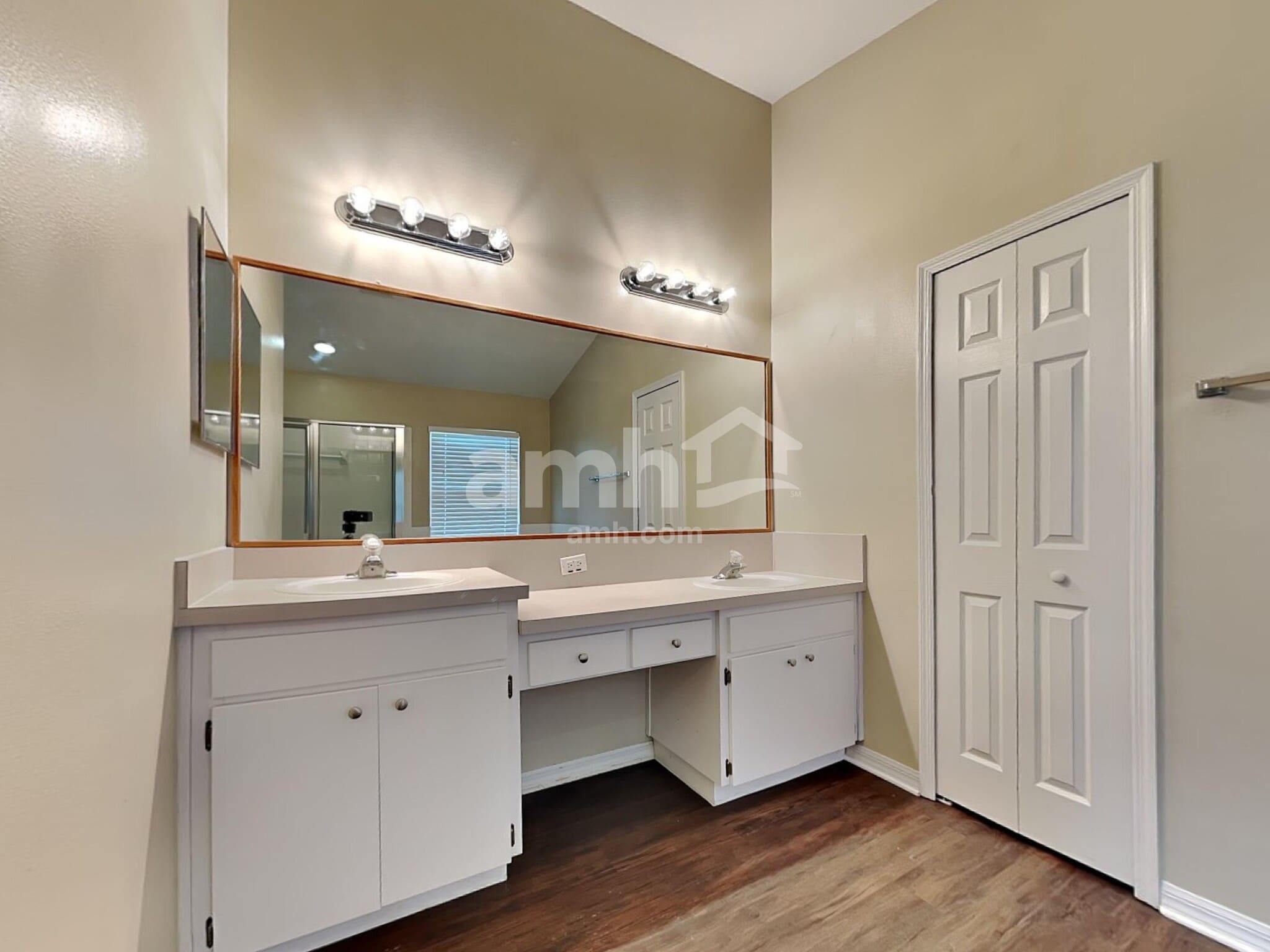 Building Photo - 1509 Kirtley Dr