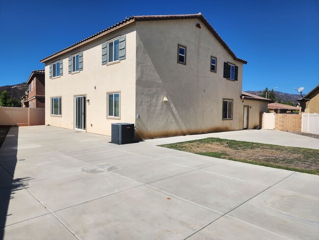 Building Photo - Available Now! 4 Bedroom Two Story Home in...