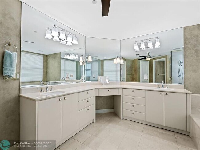 Building Photo - 2110 N Ocean Blvd