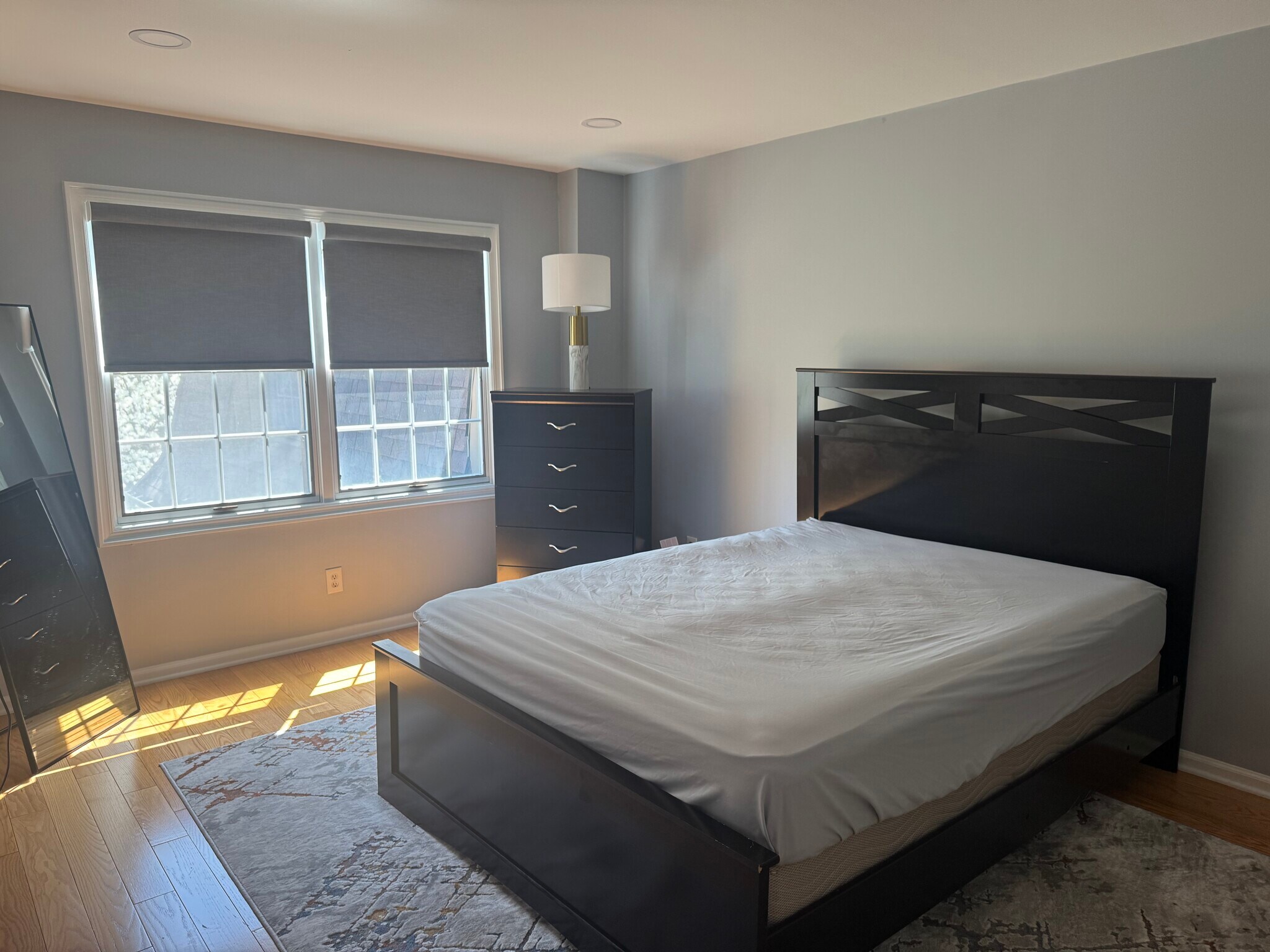 Building Photo - 50 Falls Bridge Dr