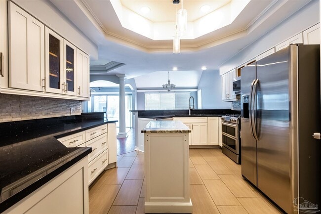 Building Photo - 400 Ridge Wood Cir