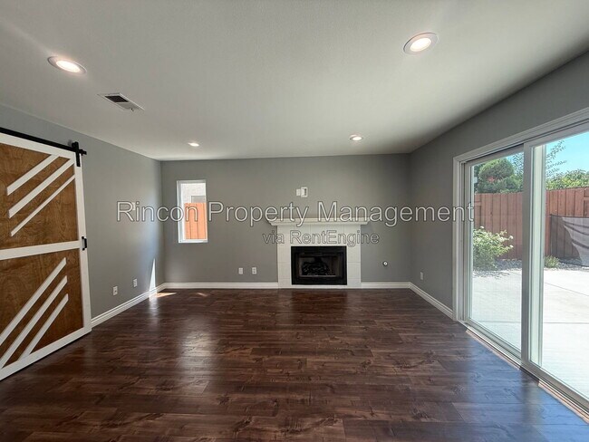 Building Photo - 13106 Knotty Pine St