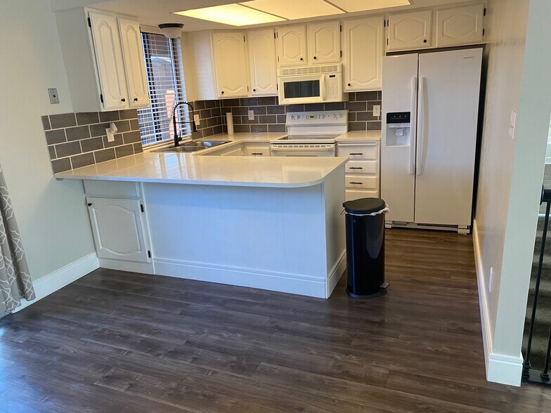 kitchen - 1306 E 1990 S