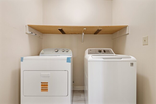 Building Photo - Single Family Home in South Durham- Available Now