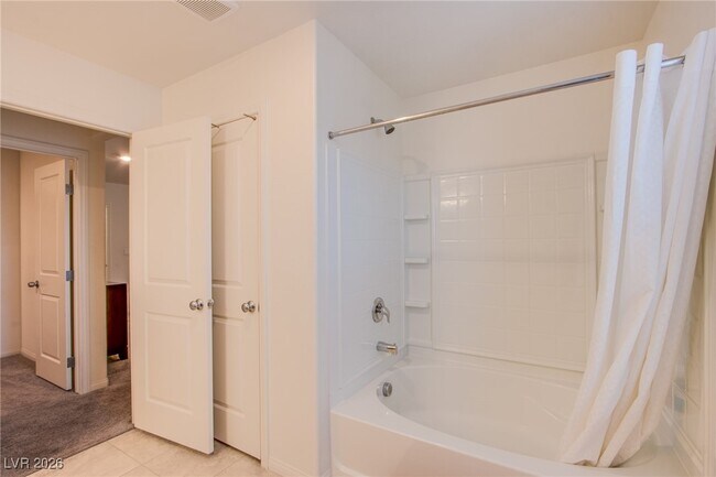 Building Photo - 9858 W Meranto Ave