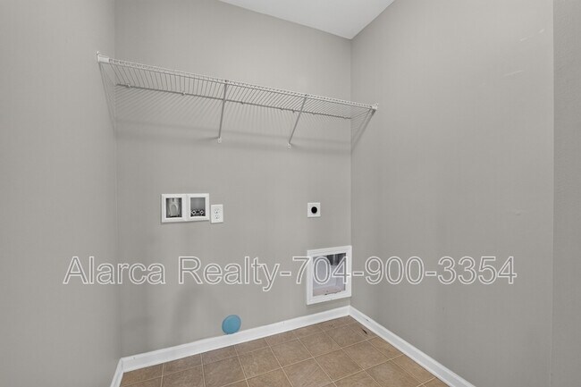 Building Photo - 11528 Lottingly Dr