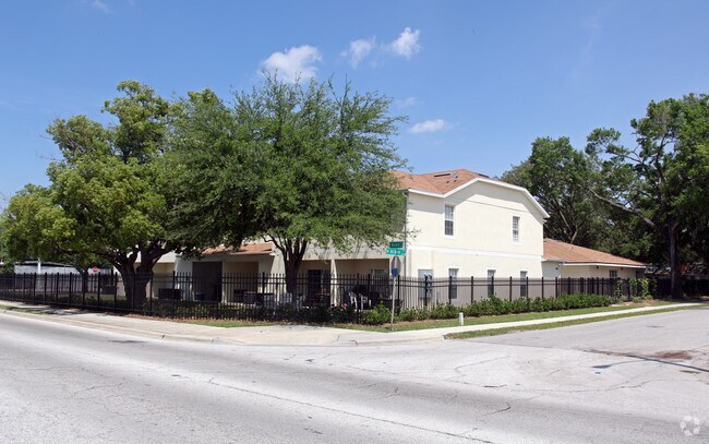 Primary Photo - 750 E Waters Ave