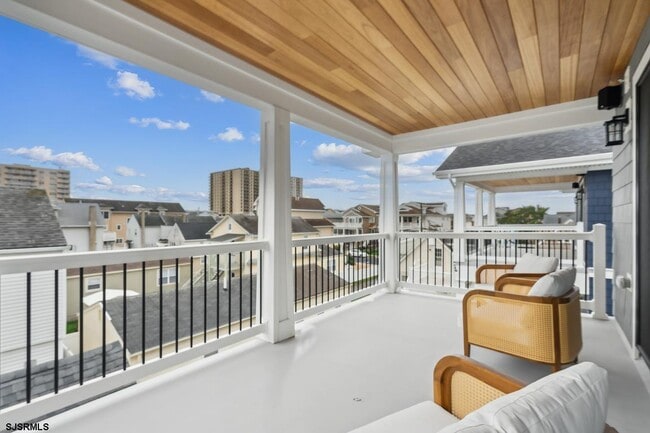 Building Photo - 9412 Ventnor Ave