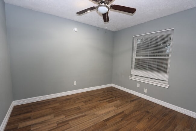 Building Photo - 16307 Hidden Gate Ct