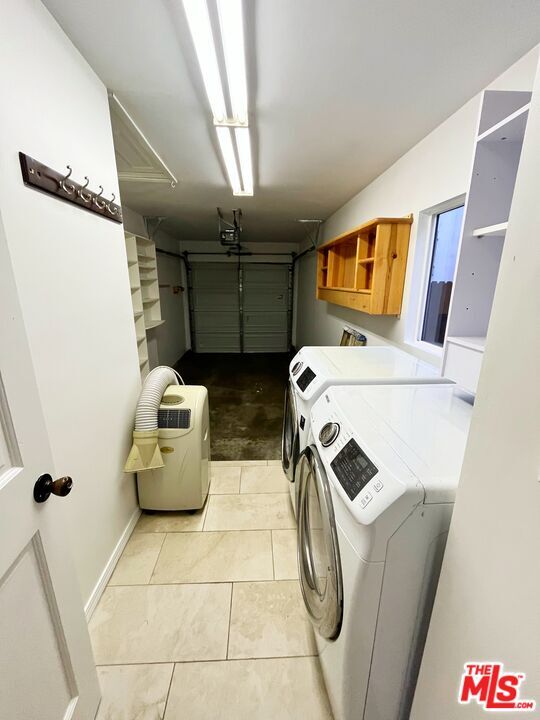 Building Photo - 14744 Magnolia Blvd