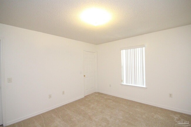 Building Photo - 1077 Antigua Cir