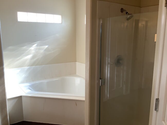 Building Photo - 3141 Zia St NE