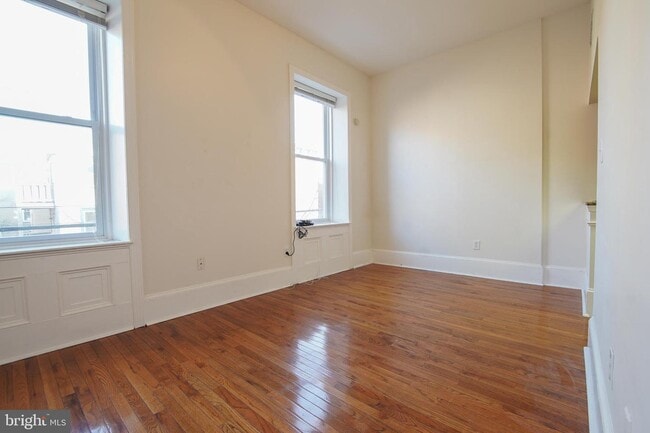 Building Photo - 1604 Wallace St