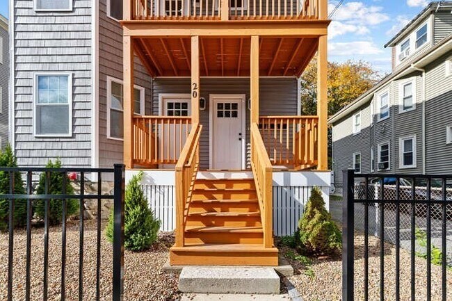 Building Photo - 22 Victor St