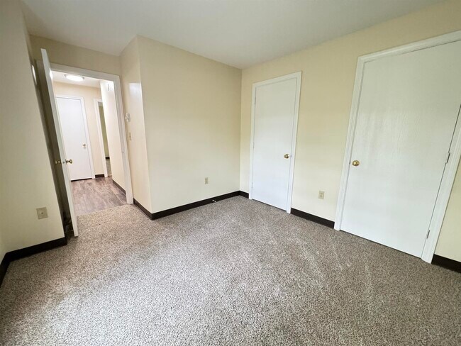 Building Photo - 131 Eastern Ave