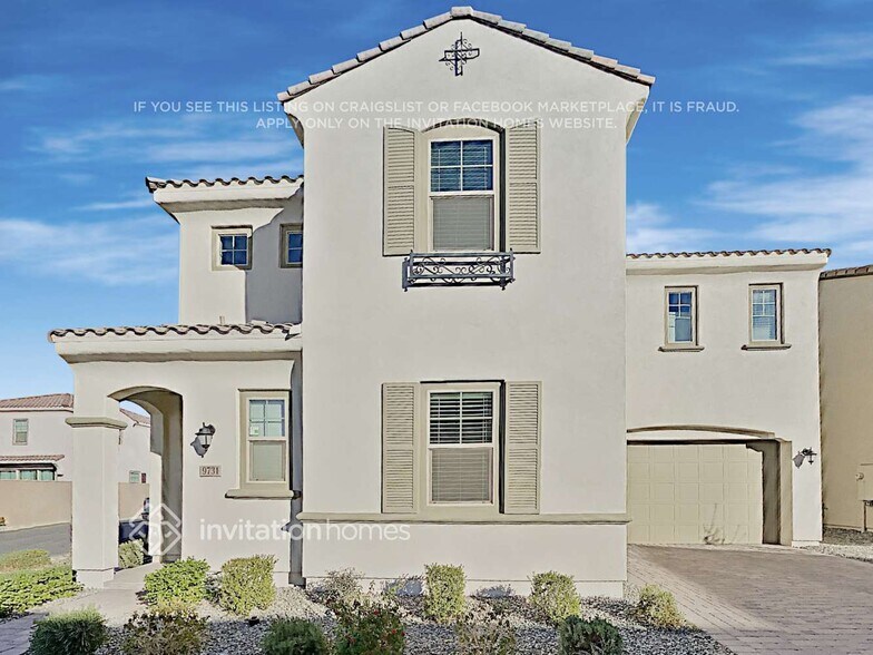 Primary Photo - 9731 E Axle Ave