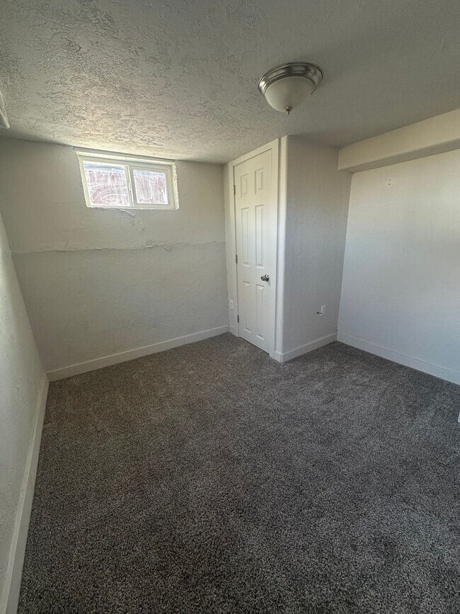 Building Photo - GORGEOUS West Valley Home!!!