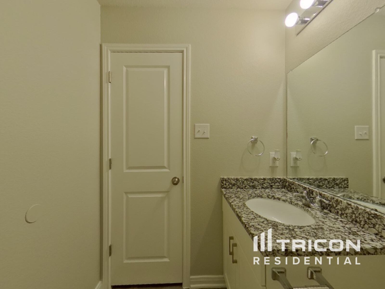 Building Photo - 15569 Taylorcrest Dr