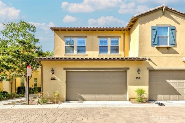 Building Photo - 2545 Almeria Ln