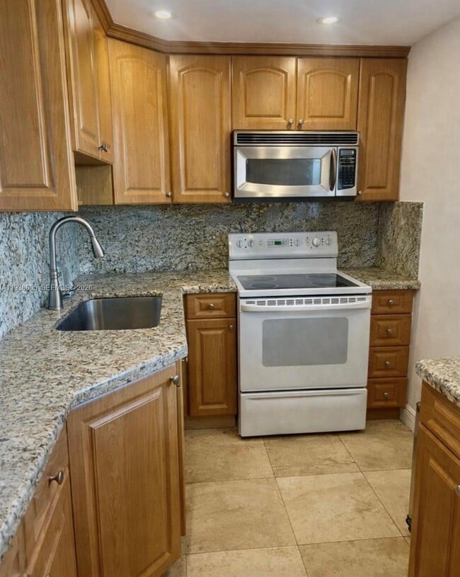 Building Photo - 3601 NE 170th St