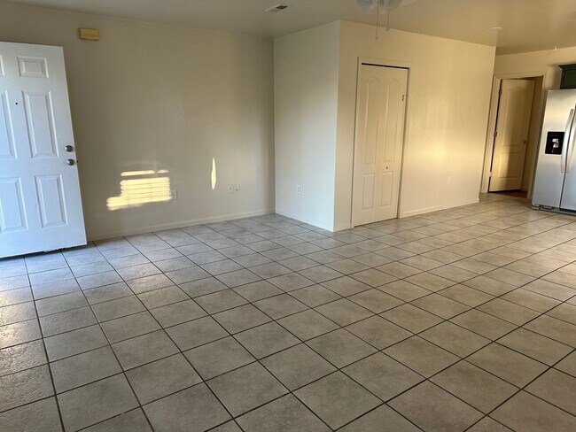 Building Photo - 638 Woody Dr
