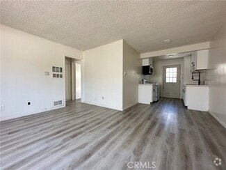 Building Photo - 701 S Garfield Ave