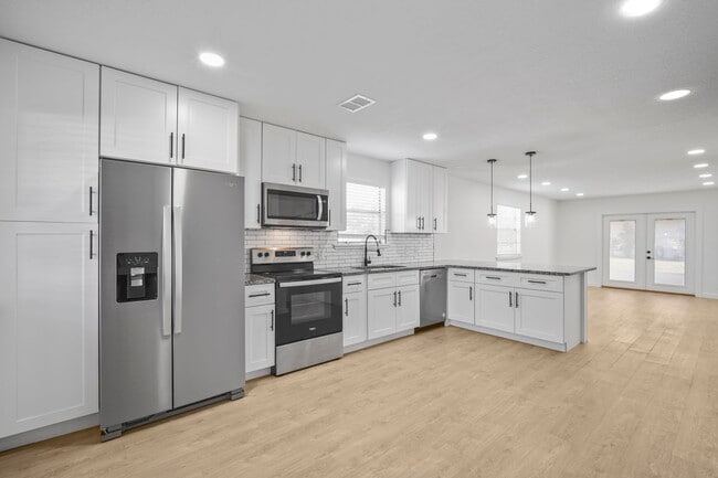 Building Photo - 1325 Cheney Hwy