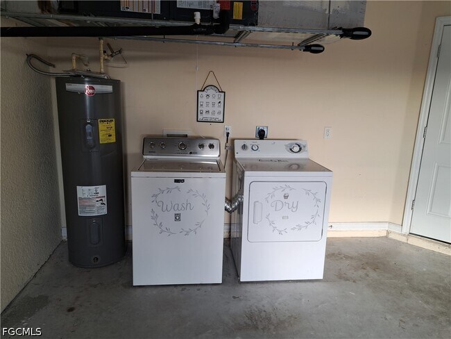 Building Photo - 913 Cultural Park Blvd