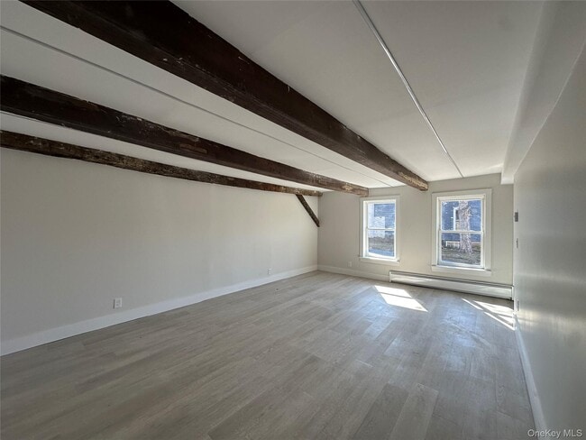 Building Photo - 1445 Burlingham Rd