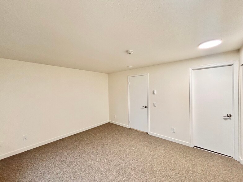 Building Photo - 21901 58th Ave W