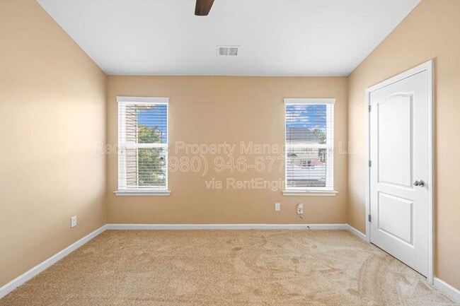 Building Photo - 12562 McGrath Dr