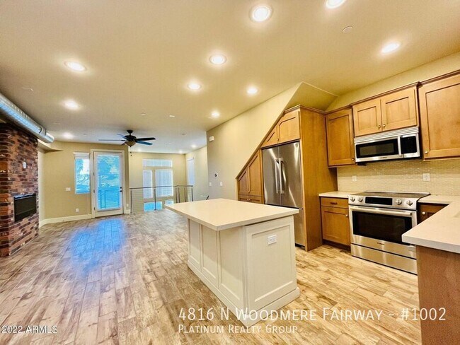 Building Photo - 4816 N Woodmere Fairway