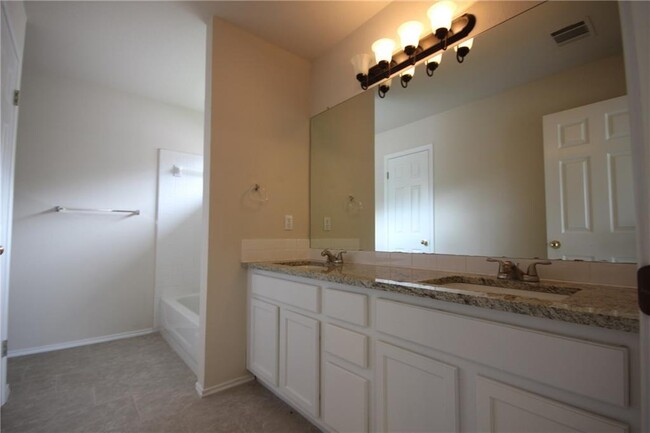 Building Photo - 14705 Rumfeldt St