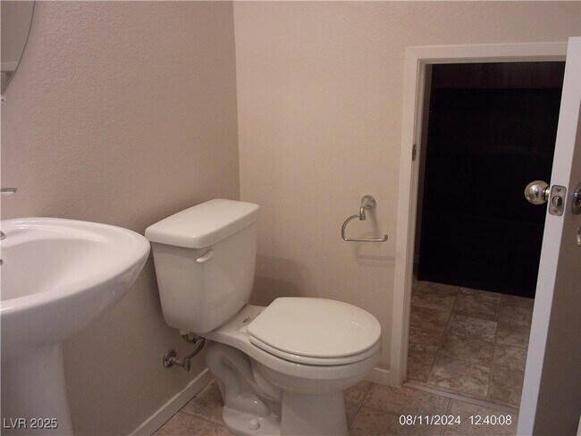 Building Photo - 8643 Rowland Bluff Ave