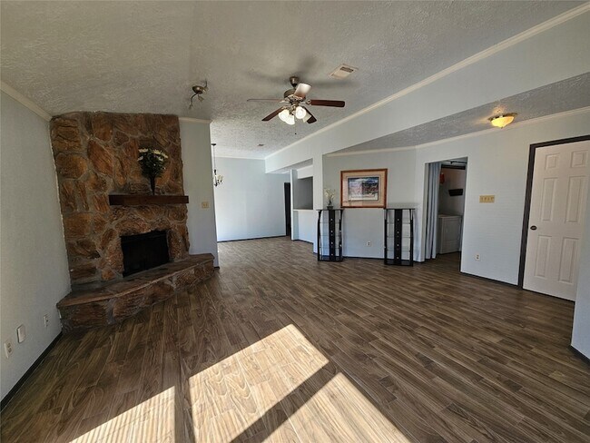 Building Photo - 8319 Wind Veil Dr
