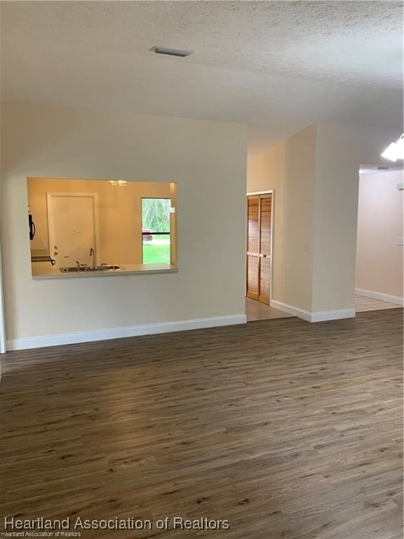 Building Photo - 3017 Beech Ave