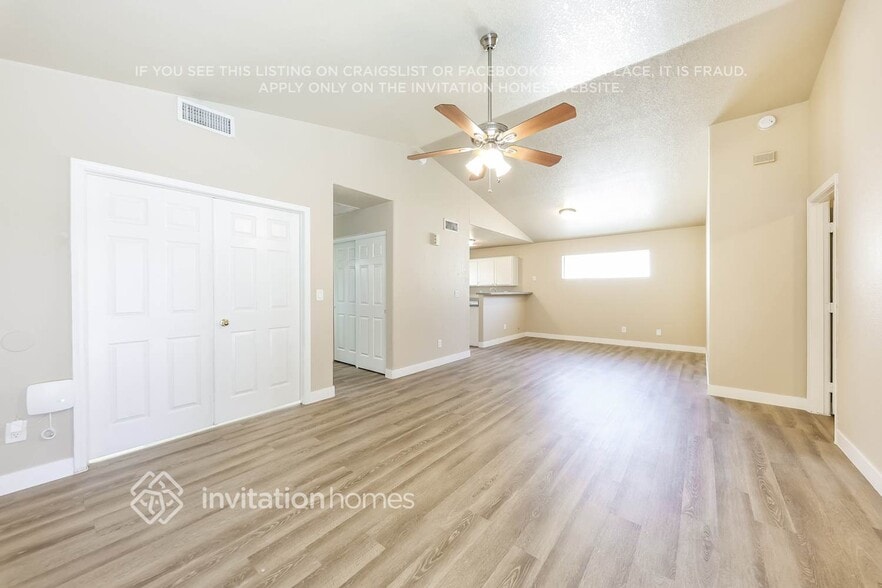 Building Photo - 8142 W Mescal St