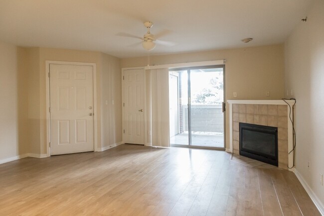 Building Photo - Immaculate 2 Bedroom, 2 Bath Top Floor Con...