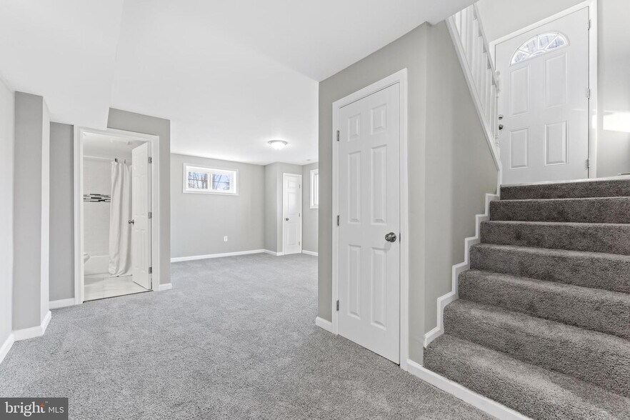 Building Photo - 713 Biddle Rd