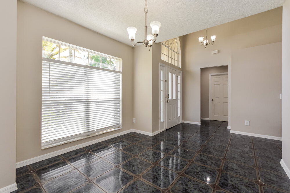 Building Photo - 2801 River Ridge Dr